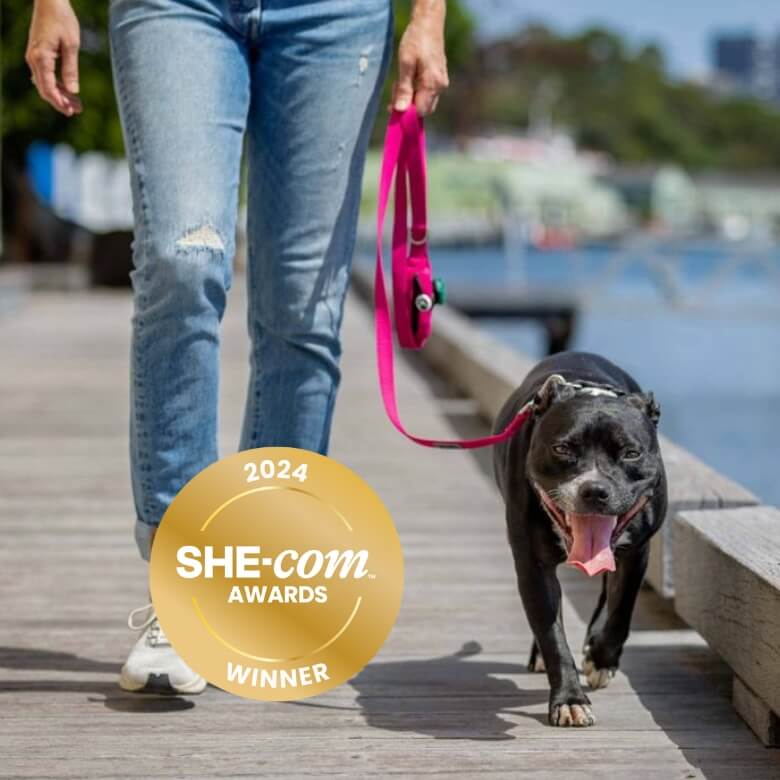 Award winning dog leads with built in poop bag storage pouch. Pink Dog leash